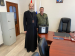 Епископ Выборгский и Приозерский Варнава передал дрон с тепловизором в дар Пограничному управлению ФСБ