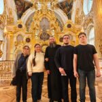 Прихожане храма Царственных Страстотерпцев посетили квартиру Николая II в Зимнем дворце