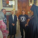 В Великую Среду владыка совершил Литургию и освятил пасхальные дары для фронта