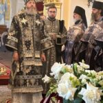 Владыка Варнава возглавил чин изнесения Плащаницы в нижнем Сретенском храме Рождество-Богородичного собора Коневской обители