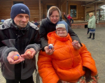 В храме Святых Царственных Страстотерпцев д. Раздолье Приозерского благочиния продолжается Пасха