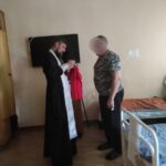В день Вознесения Господня священник посетил раненых бойцов в госпитале