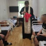В день Вознесения Господня священник посетил раненых бойцов в госпитале
