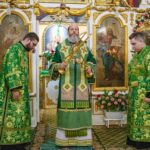 В праздник Святой Троицы епископ Варнава возглавил богослужение во Всеволожске