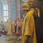 Епископ Варнава сослужил Святейшему Патриарху Кириллу в Петропавловском соборе