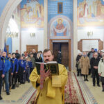 Митрополит Варсонофий совершил Всенощное бдение в храме святителя Николая Чудотворца поселка Рощино