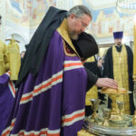 Митрополит Варсонофий совершил Всенощное бдение в храме святителя Николая Чудотворца поселка Рощино