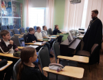 Подготовительная встреча для школьников перед пасхальным брейн-рингом