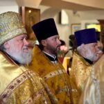 Митрополит Варсонофий совершил Божественную литургию в Никольском храме поселка имени Свердлова