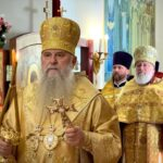 Митрополит Варсонофий совершил Божественную литургию в Никольском храме поселка имени Свердлова