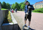 Сотни подростков благоустраивают свои города и посёлки